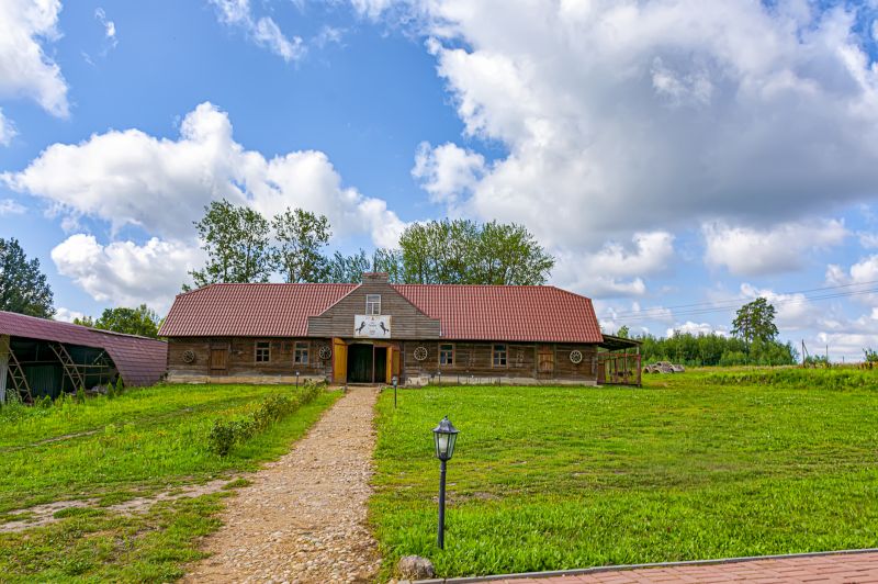 Barn Roof Construction in Haymarket, VA